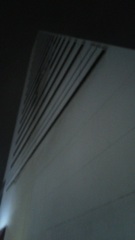 楽屋口からの写真。ちょっと暗いな。